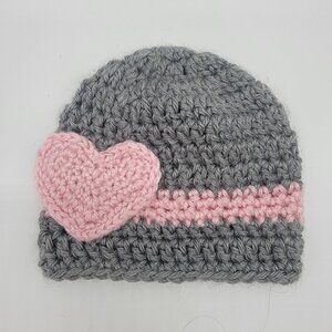 Baby Girl Crochet Knit Gray With Pink Heart Hat Fits‎ 0-6 Months
